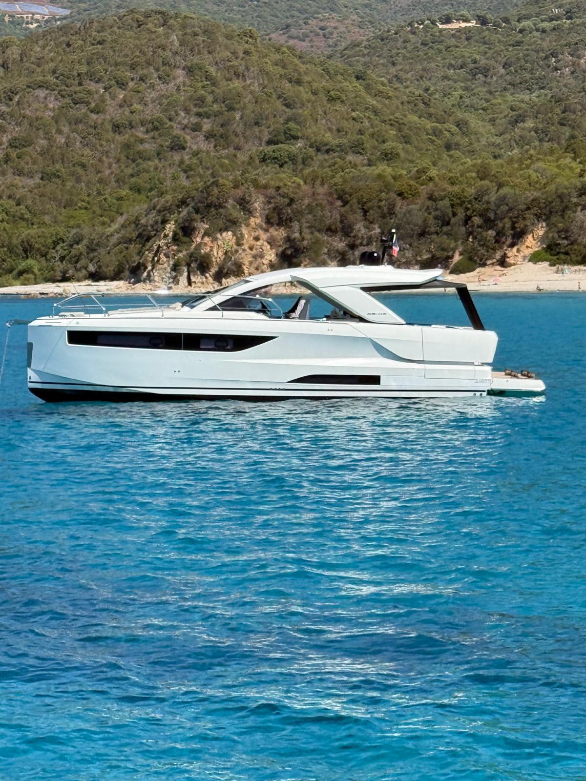 Jeanneau DB 43