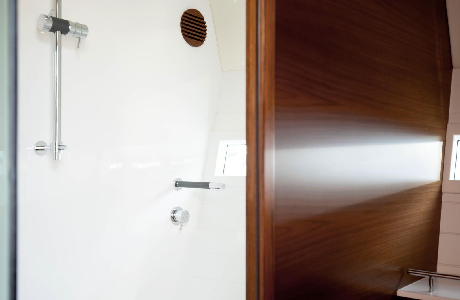 Delta Powerboats 33 Open