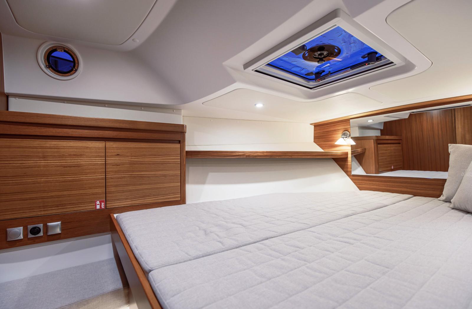 Delta Powerboats 340 Sw