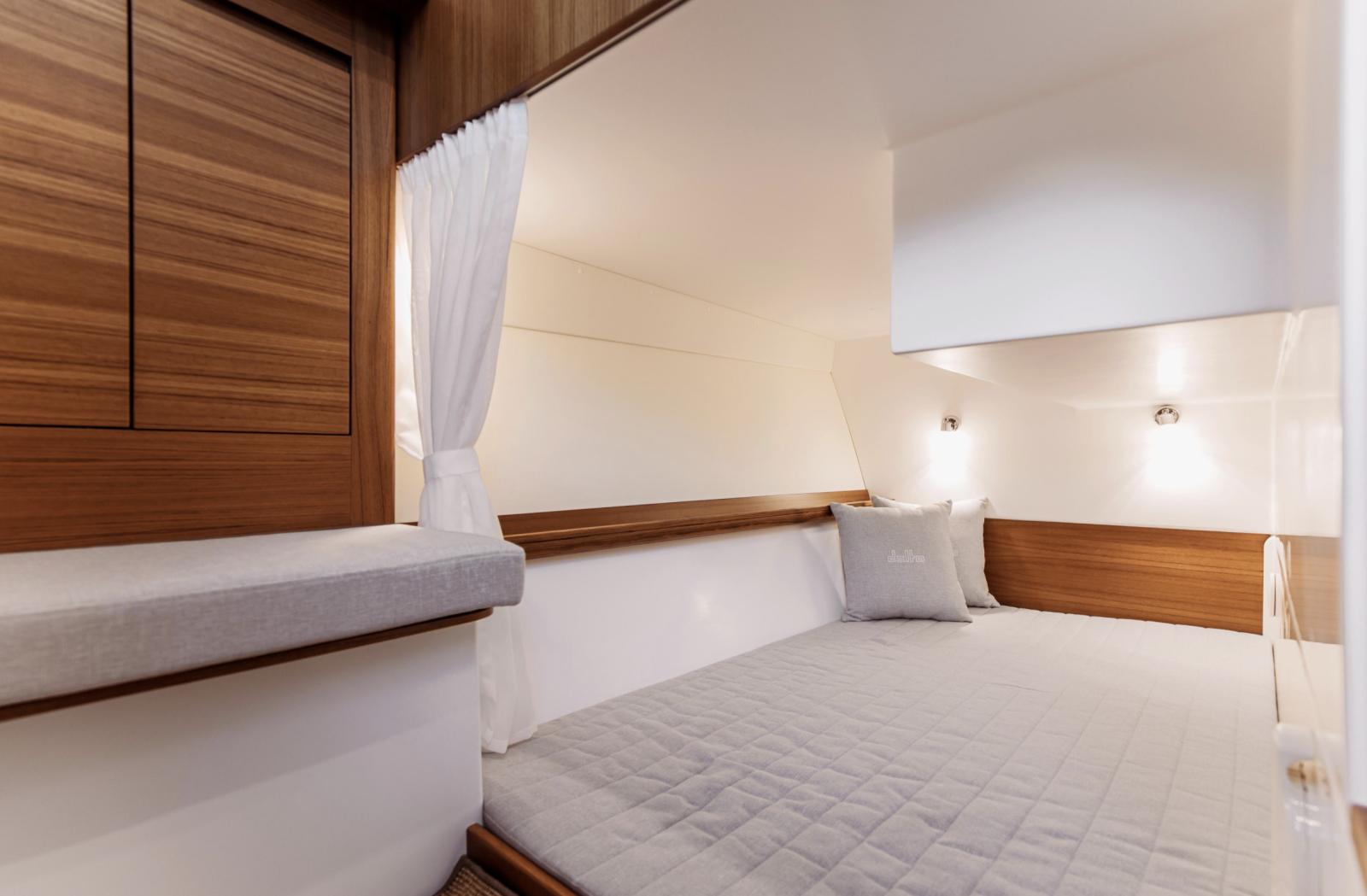 Delta Powerboats 340 Sw