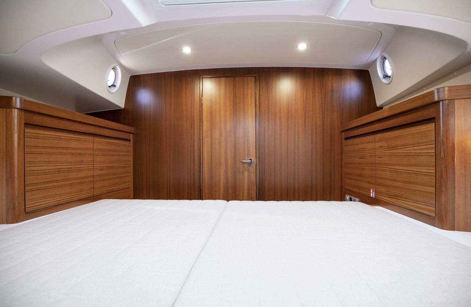 Delta Powerboats 340 Sw