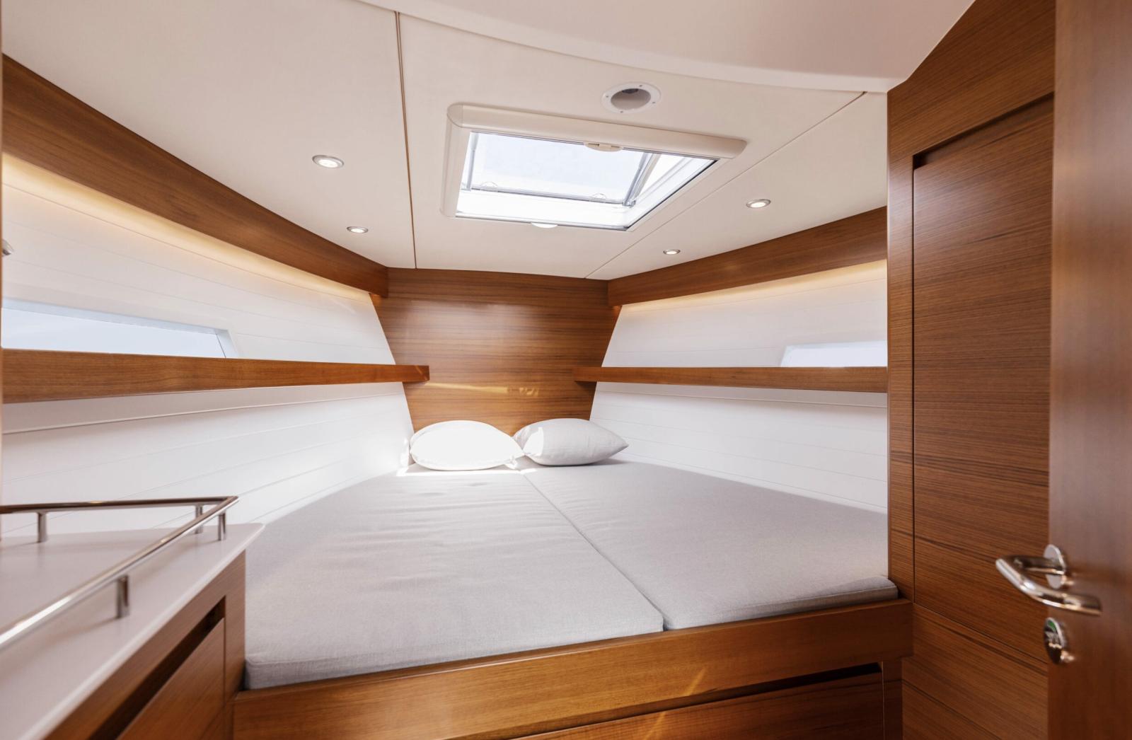 Delta Powerboats 33 Open