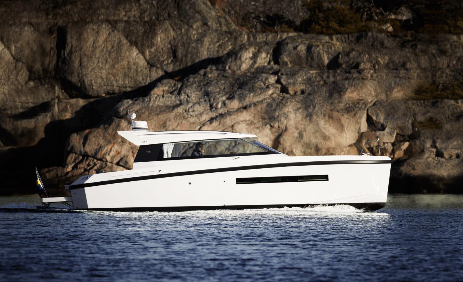 Delta Powerboats 33 Coupé